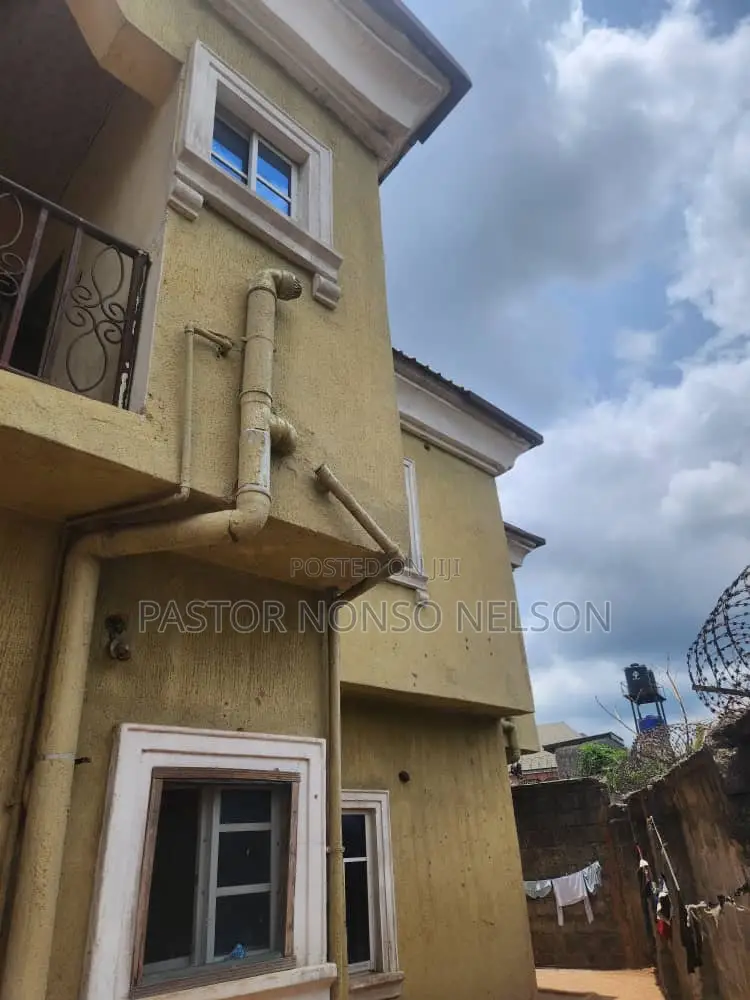 3bdrm Block of Flats in Aba Father, Owerri for sale in Owerri