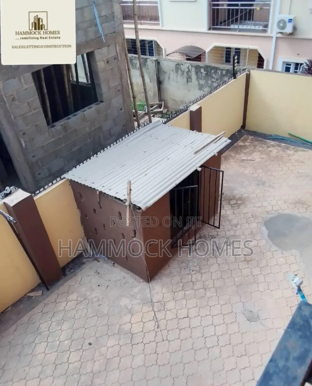 12bdrm Block of Flats in Ibadan for sale in Ibadan