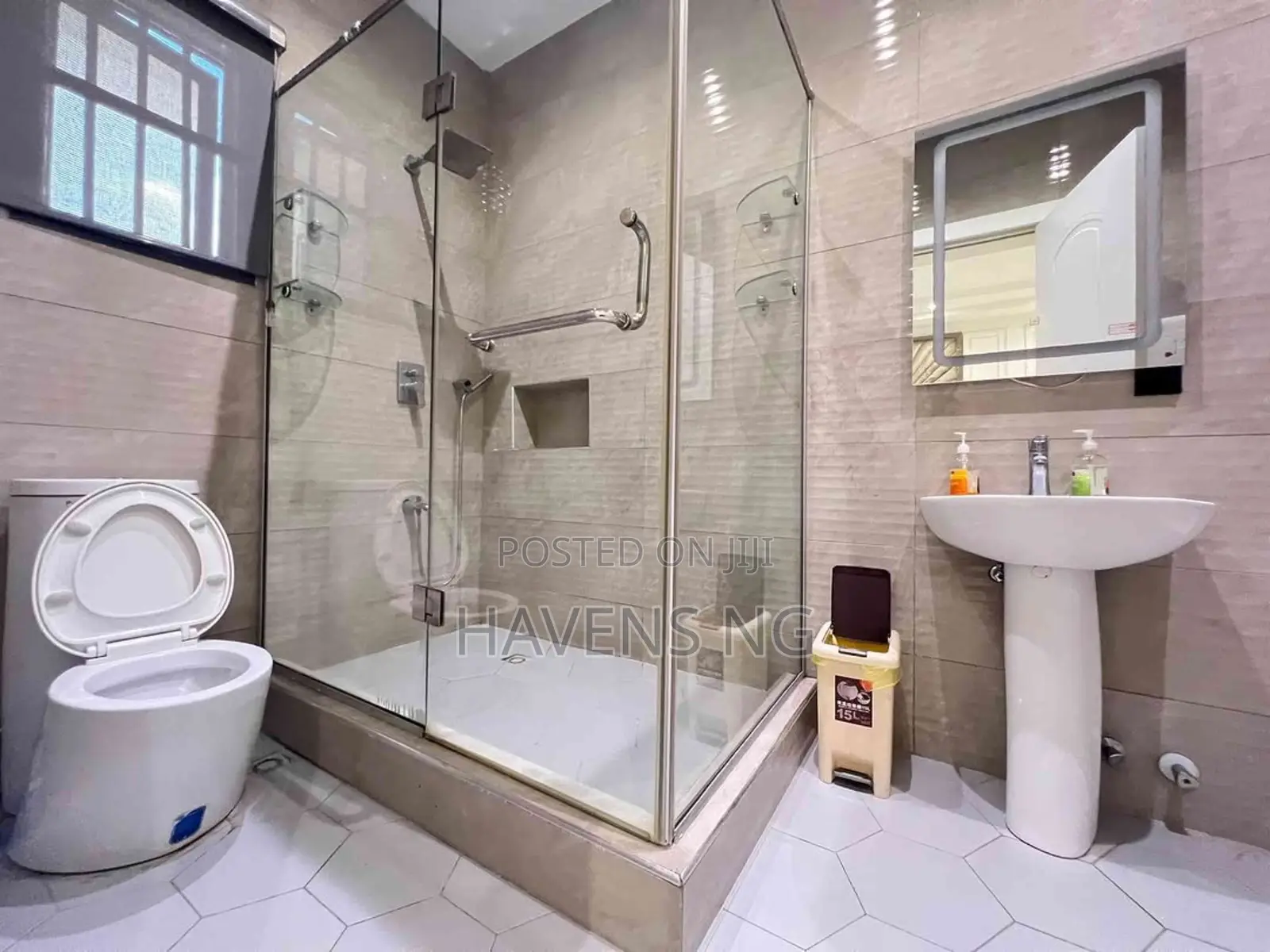 Luxury Waterfront 4-Bedroom Duplex in Lekki Phase 1