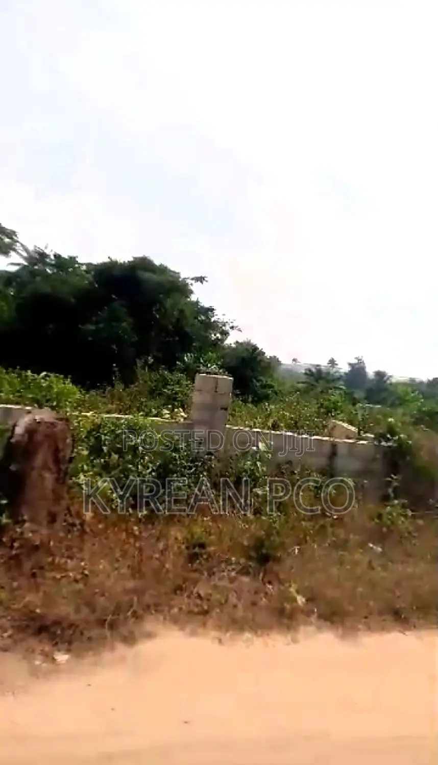 Acres and Plots of Land Available in Epe