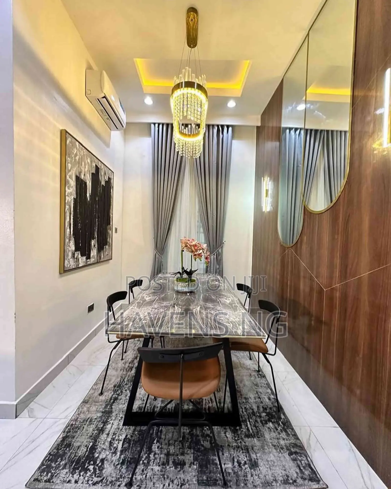 Luxury 4-Bedroom Self Compound for Short/Long Stay in Lekki Phase 1