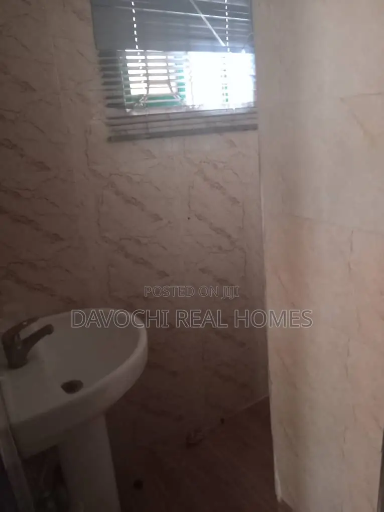 2bdrm Apartment in Lekki Right for rent in Lekki Phase 1