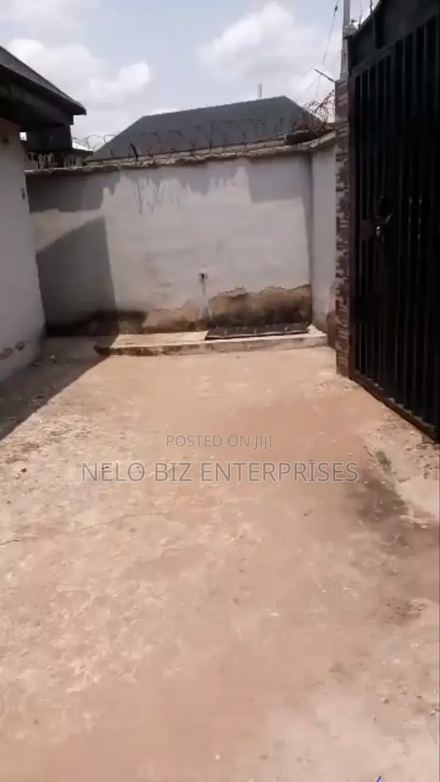 20bdrm Apartment in Owerri for sale in Owerri