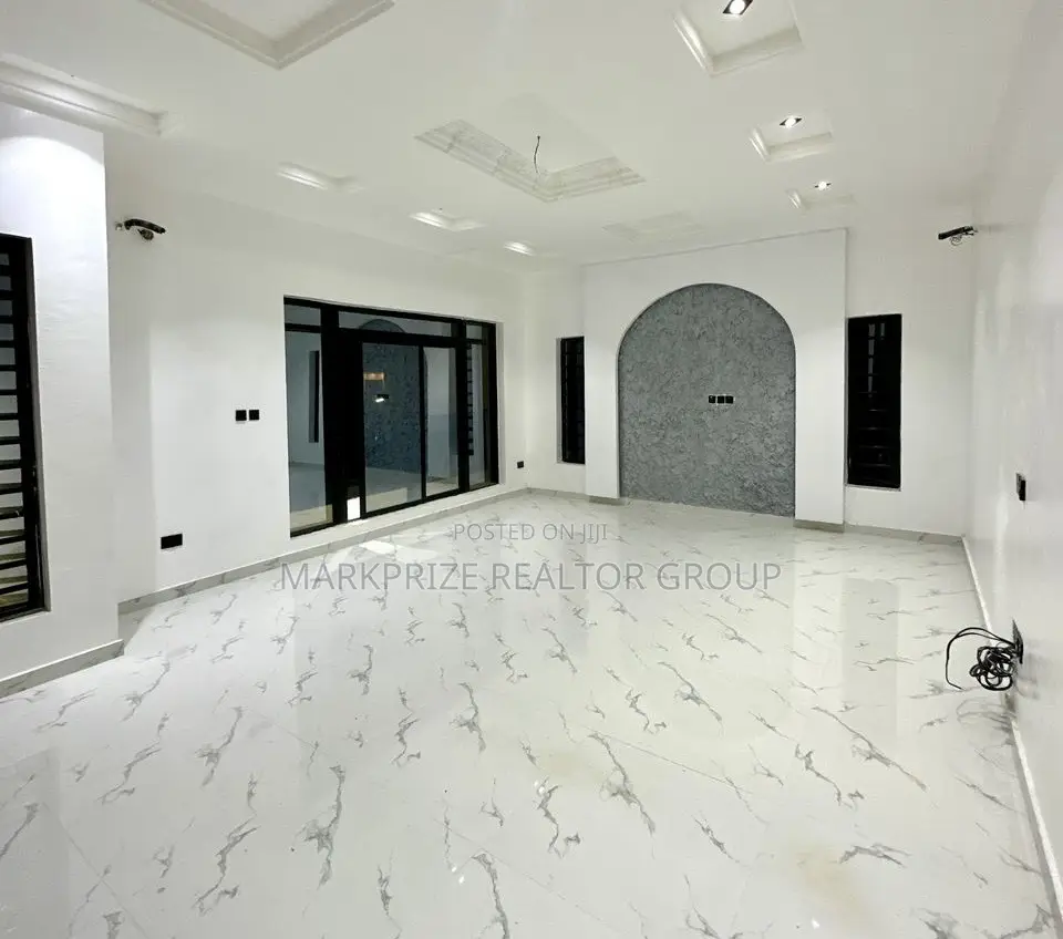 4bdrm Duplex in Lekki Oral Estate for sale in Lekki