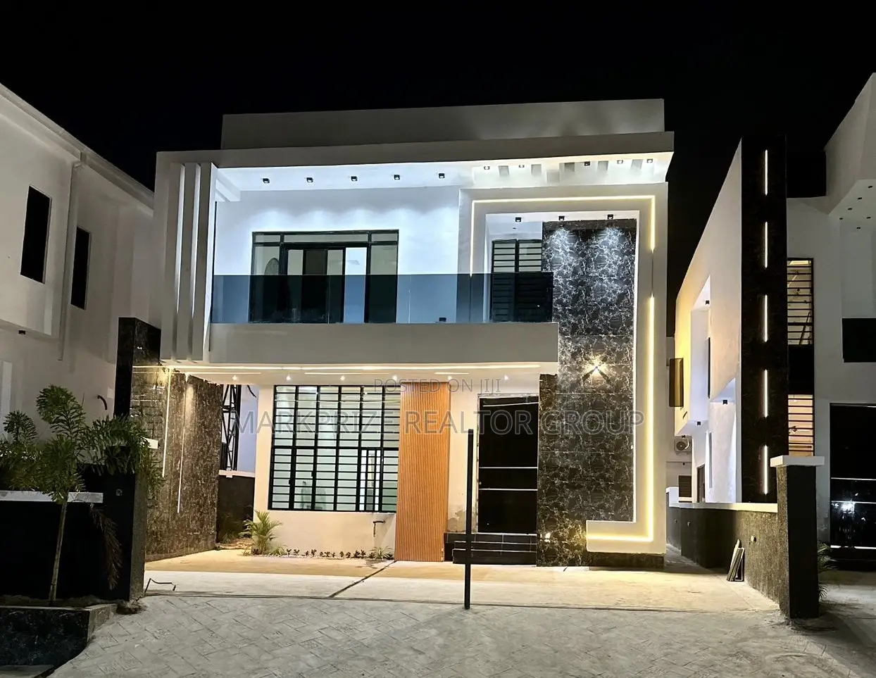 4bdrm Duplex in Lekki Oral Estate for sale in Lekki