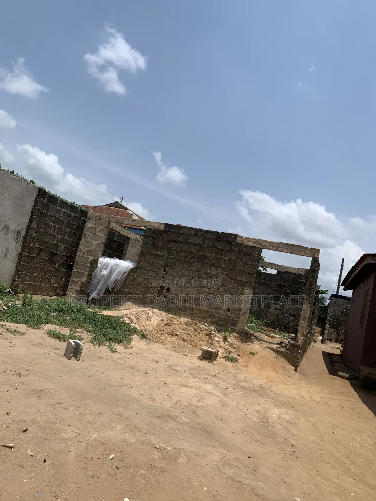 3bdrm Block of Flats in Ayobo for sale in Ayobo