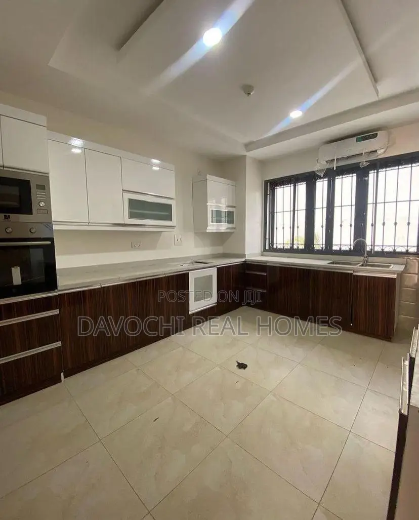 4bdrm Duplex in Banana Island for rent in Banana Island