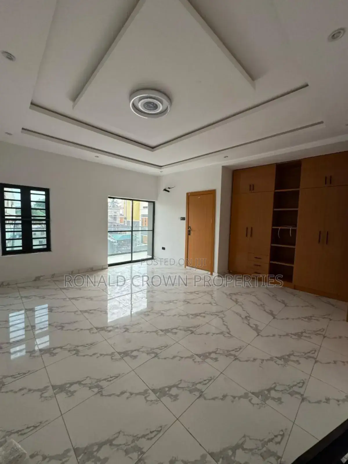 4bdrm Duplex in Adeniyi Jones for sale in Adeniyi Jones