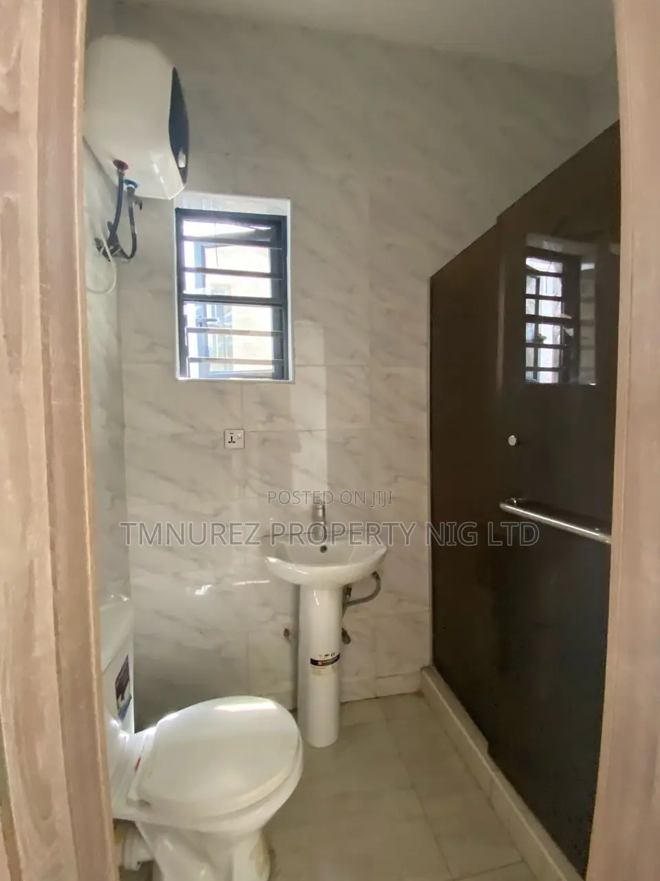 Studio Apartment in Royal Pine, Chevron for rent in Chevron