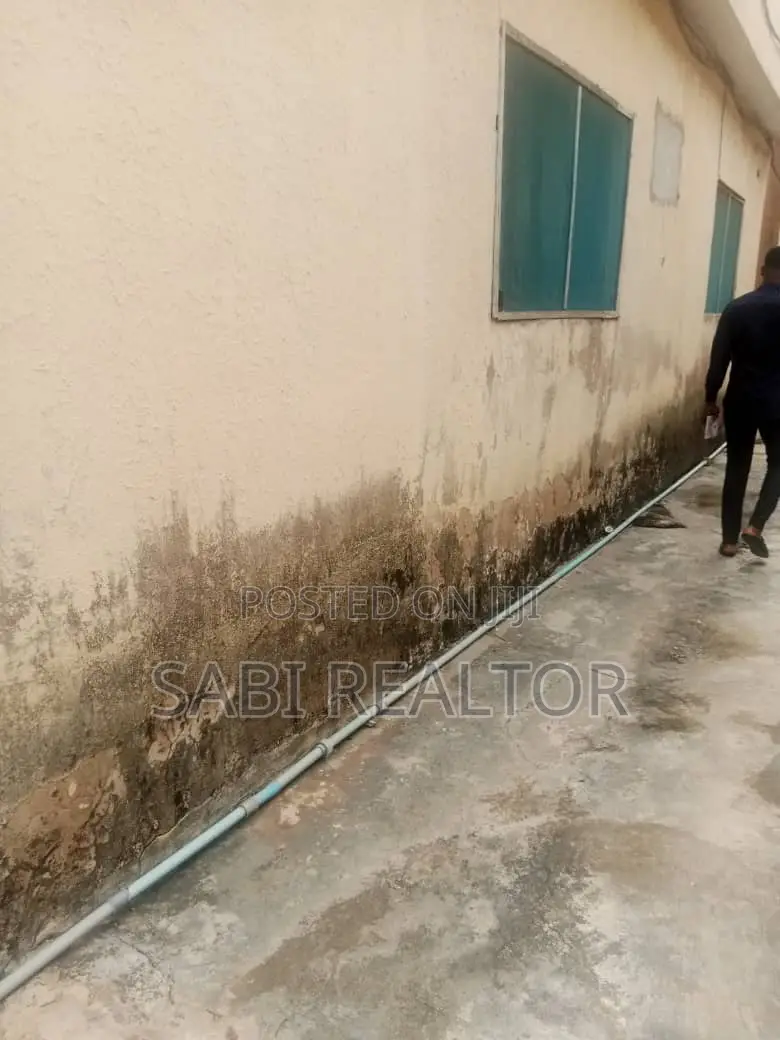 Furnished 3bdrm Block of Flats in Gowon Estate, Egbeda for sale in Egbeda