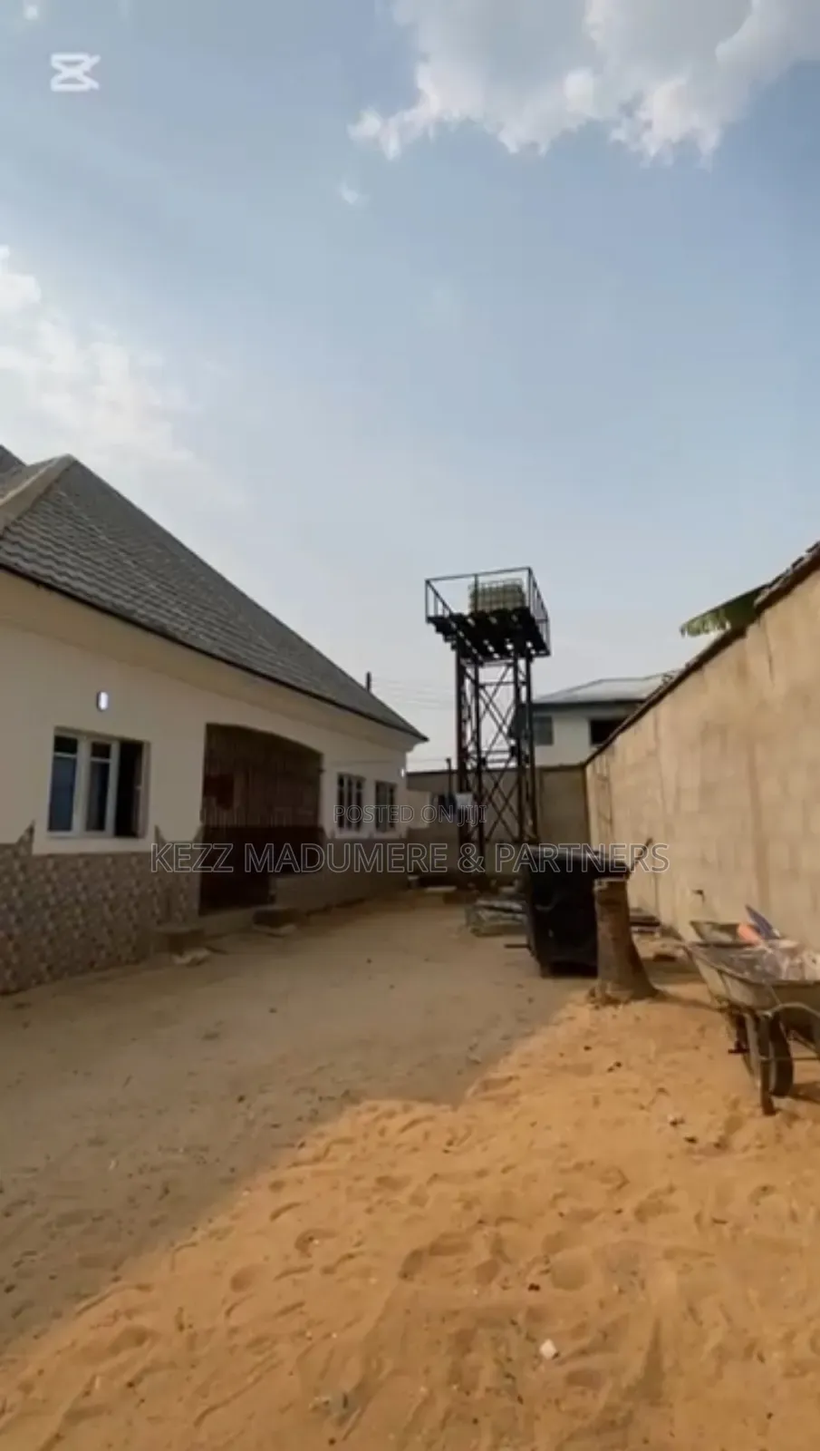 4bdrm Bungalow in Near Macdonald for sale in Port-Harcourt