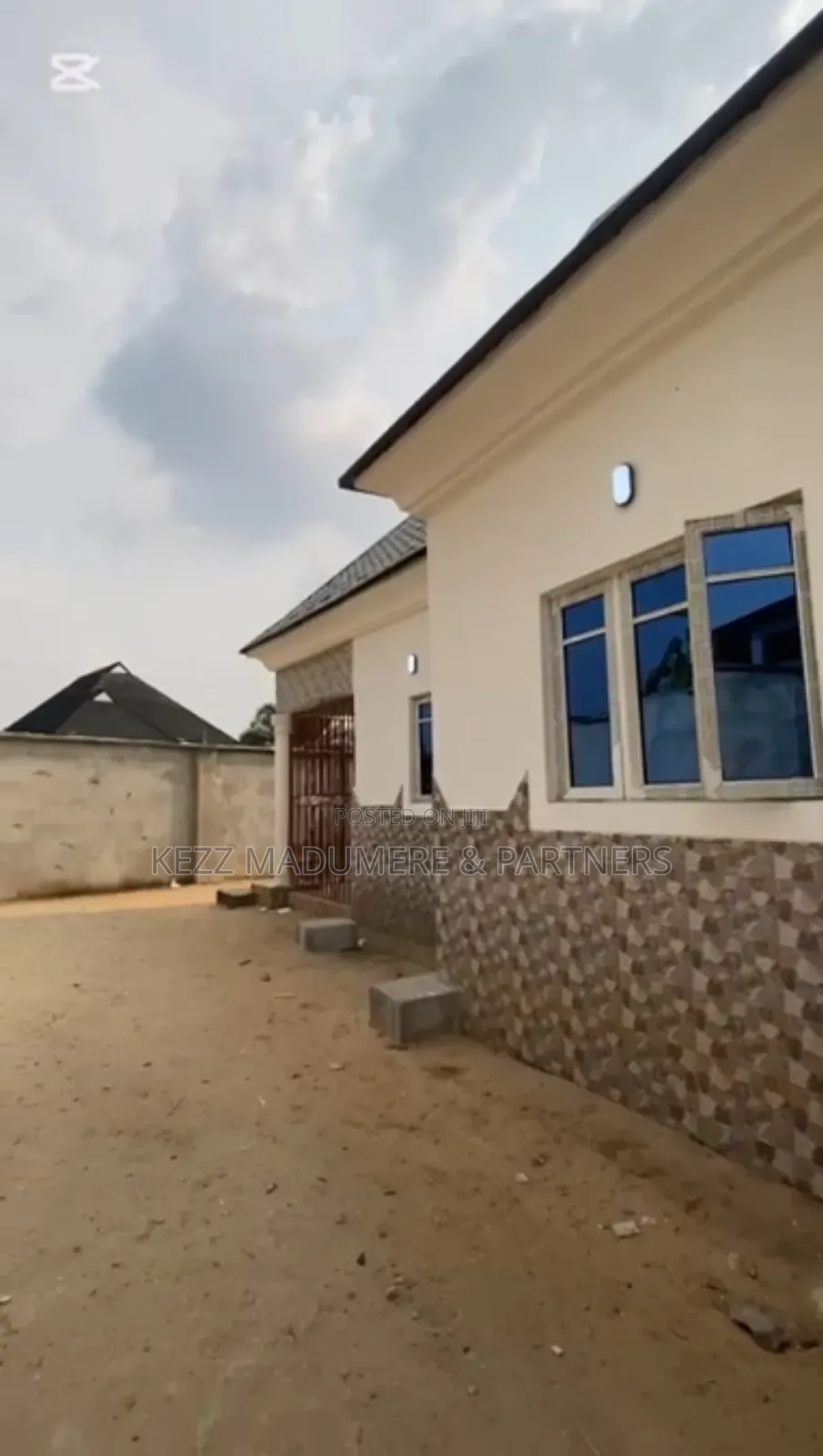 4bdrm Bungalow in Near Macdonald for sale in Port-Harcourt
