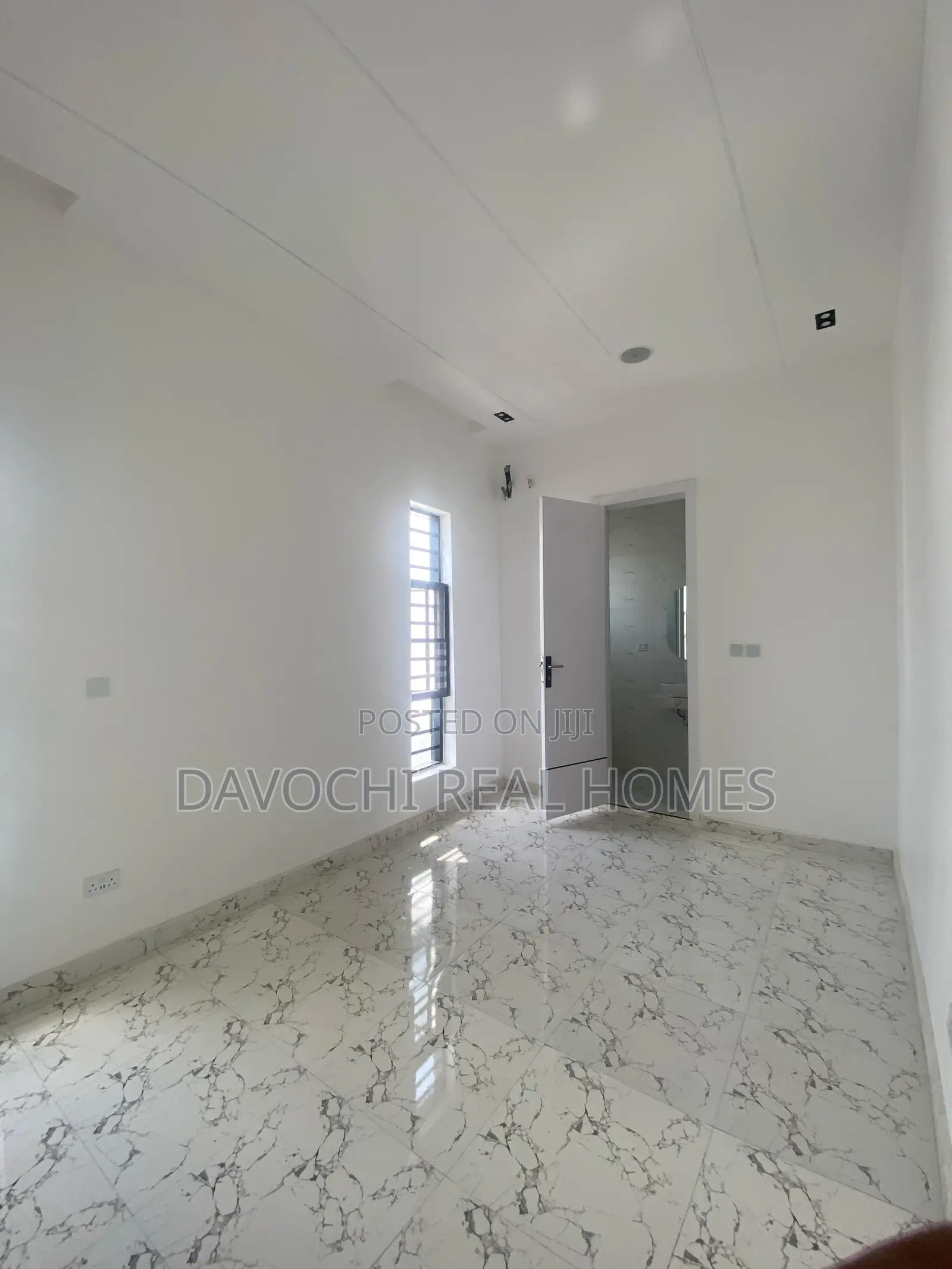 5bedroom Duplex for Sale in Chevron