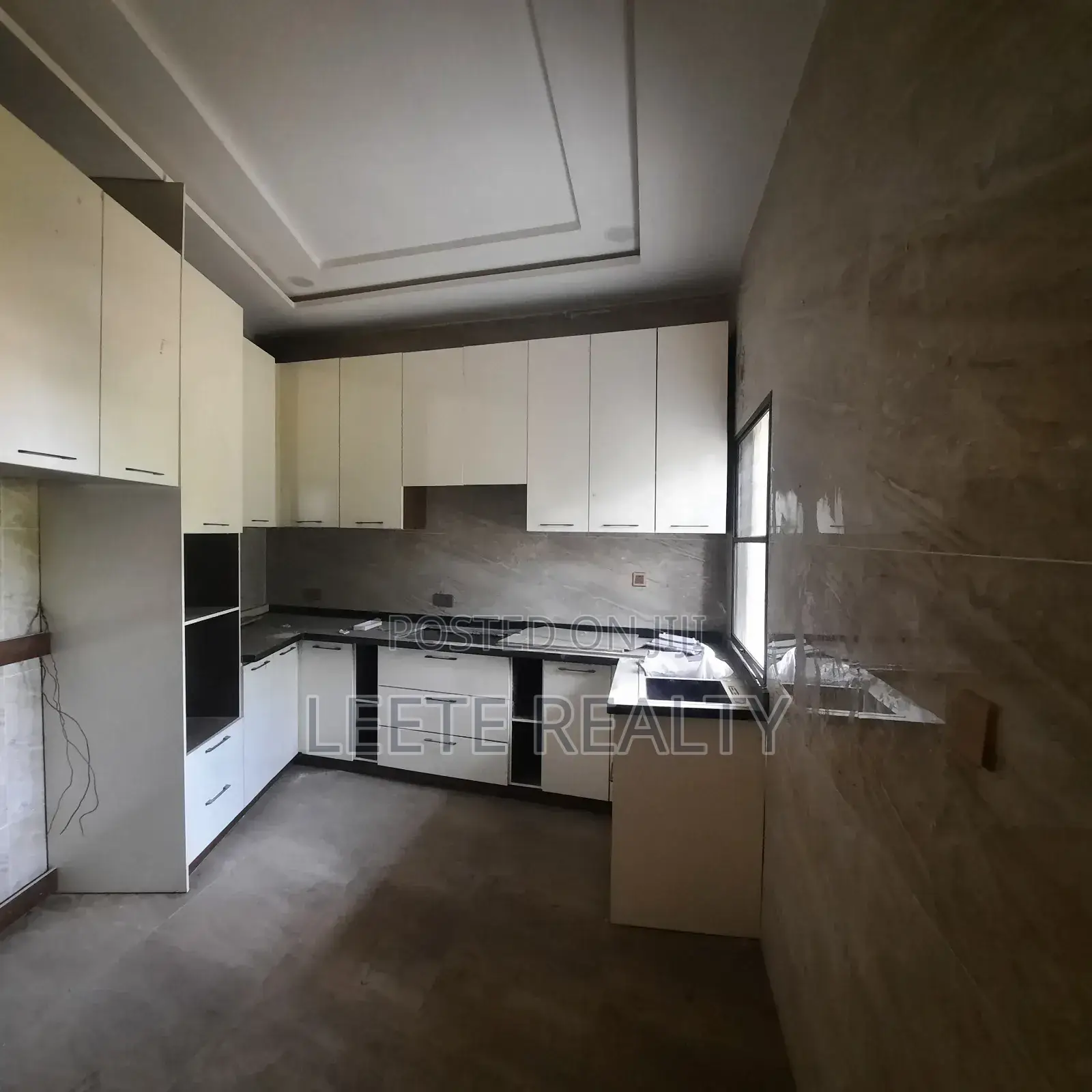 4bdrm Townhouse/Terrace in Jahi for sale in Jahi