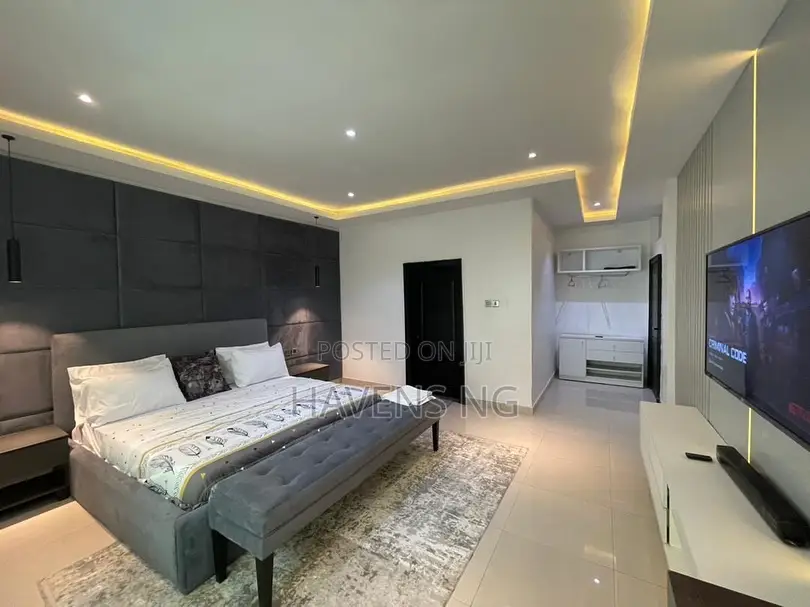 Elegant 3-Bedroom Apartment in Lekki With a Pool in Lekki Phase 1
