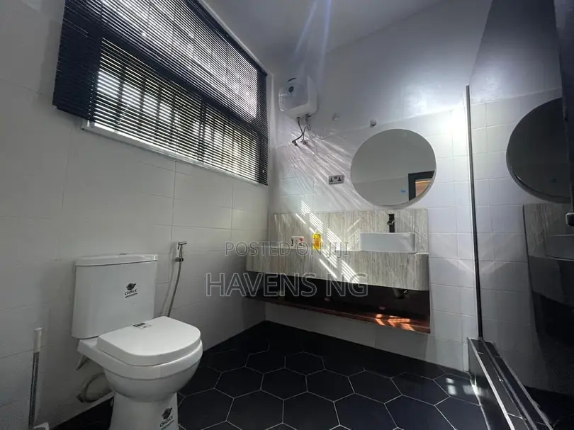 Elegant 3-Bedroom Apartment in Lekki With a Pool in Lekki Phase 1