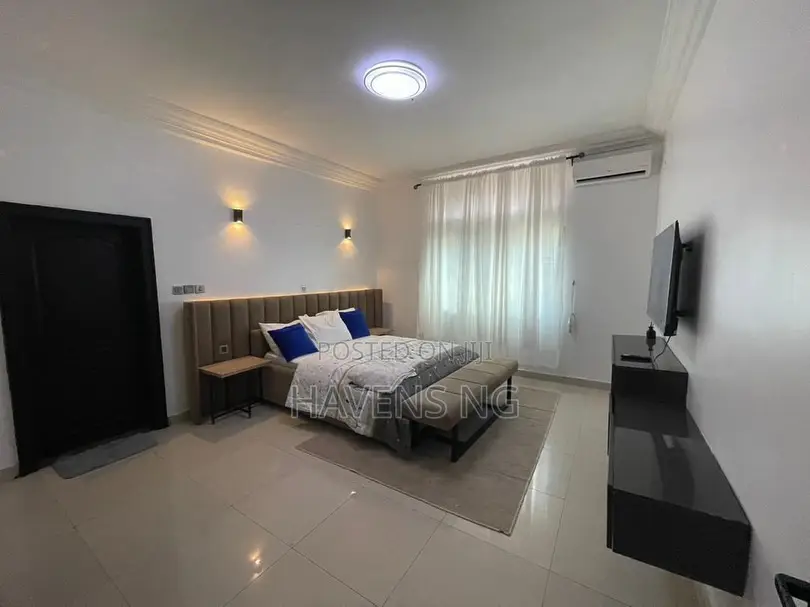 Elegant 3-Bedroom Apartment in Lekki With a Pool in Lekki Phase 1