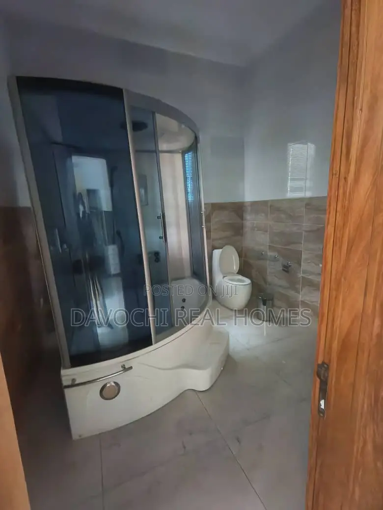 5 Bedroom Fully Detached for Sale or Rent in Lekki Phase 1
