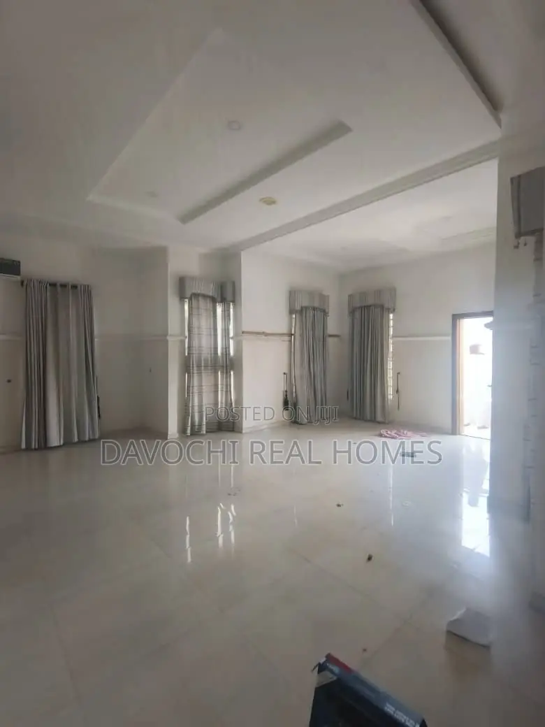 5 Bedroom Fully Detached for Sale or Rent in Lekki Phase 1