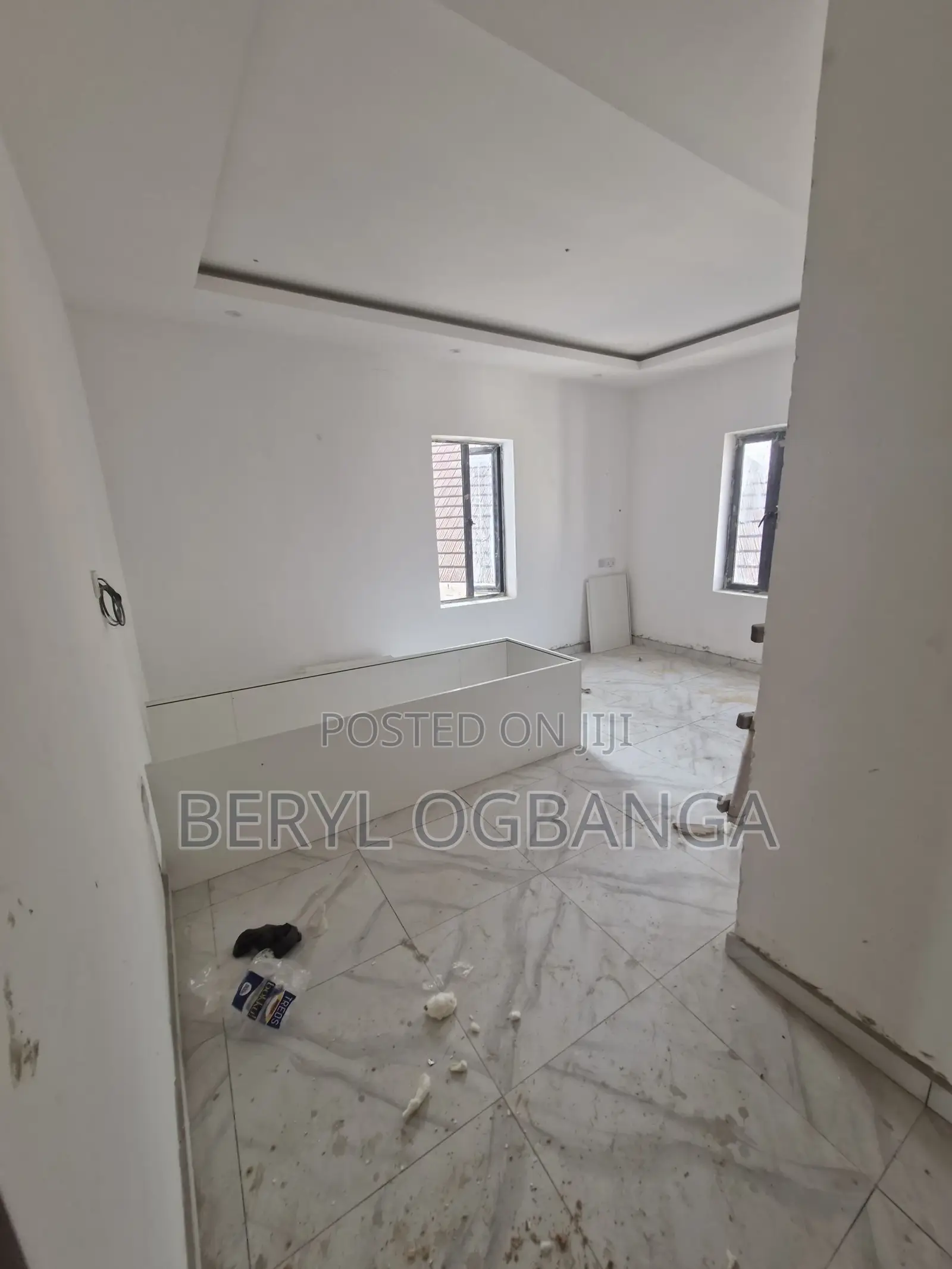 2bdrm Penthouse in Ikota for sale in Ikota
