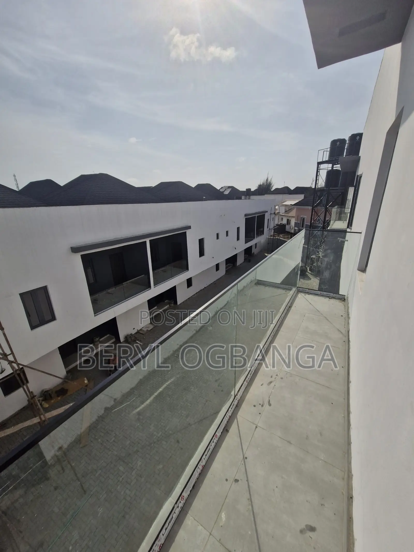 2bdrm Penthouse in Ikota for sale in Ikota