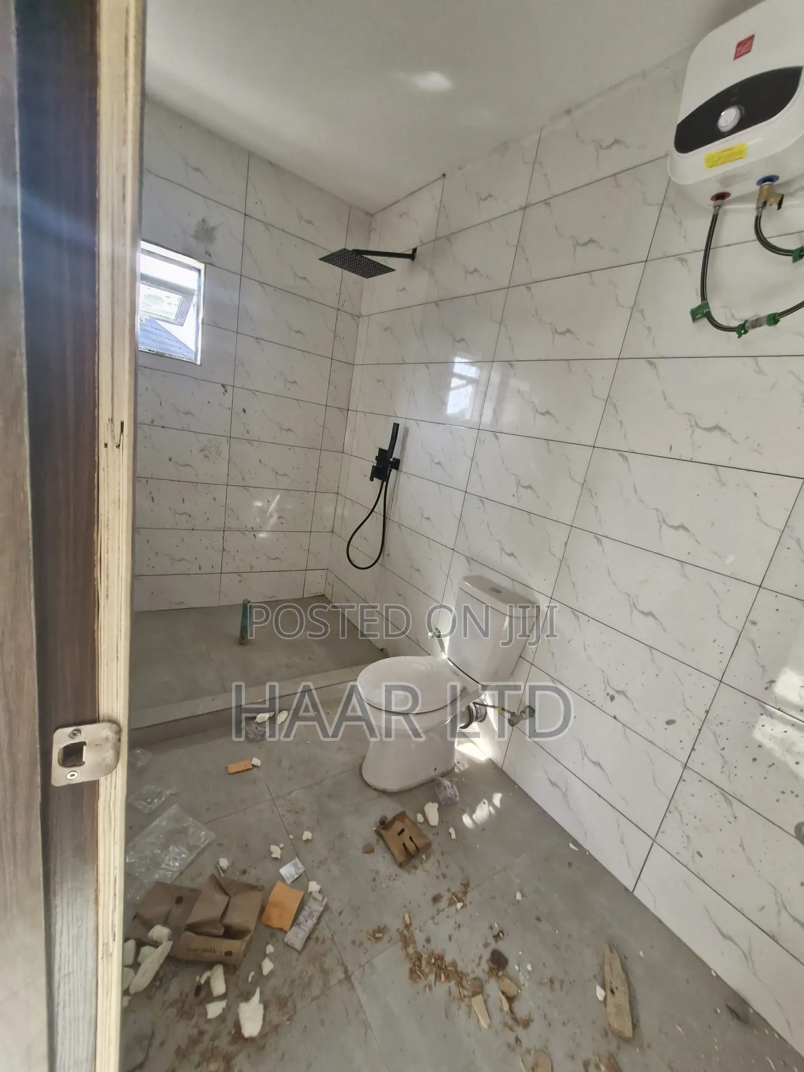 2bdrm Penthouse in Ikota for sale in Ikota