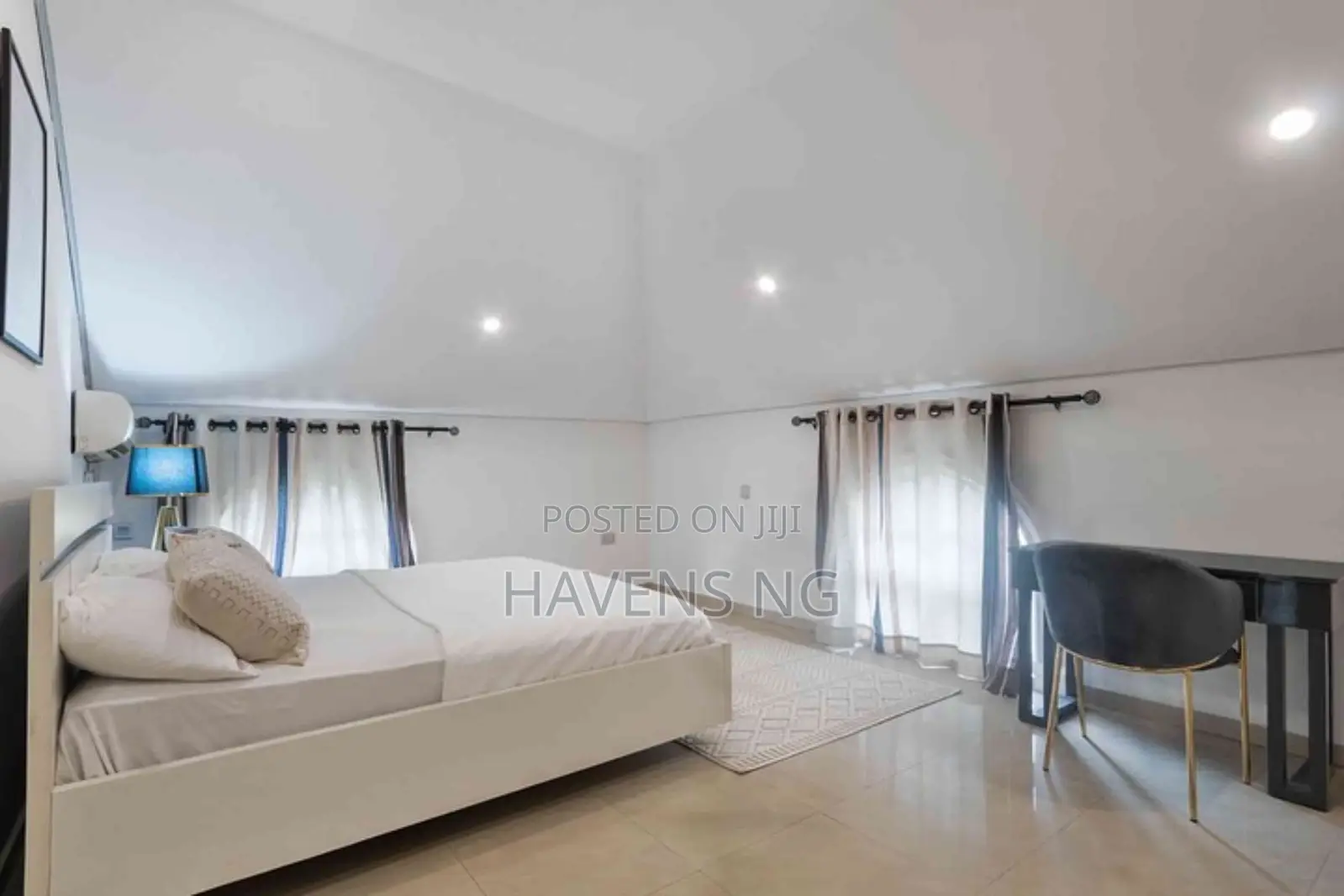 Luxury 3-Bedroom Waterfront Apartment in Lekki in Lekki Phase 1