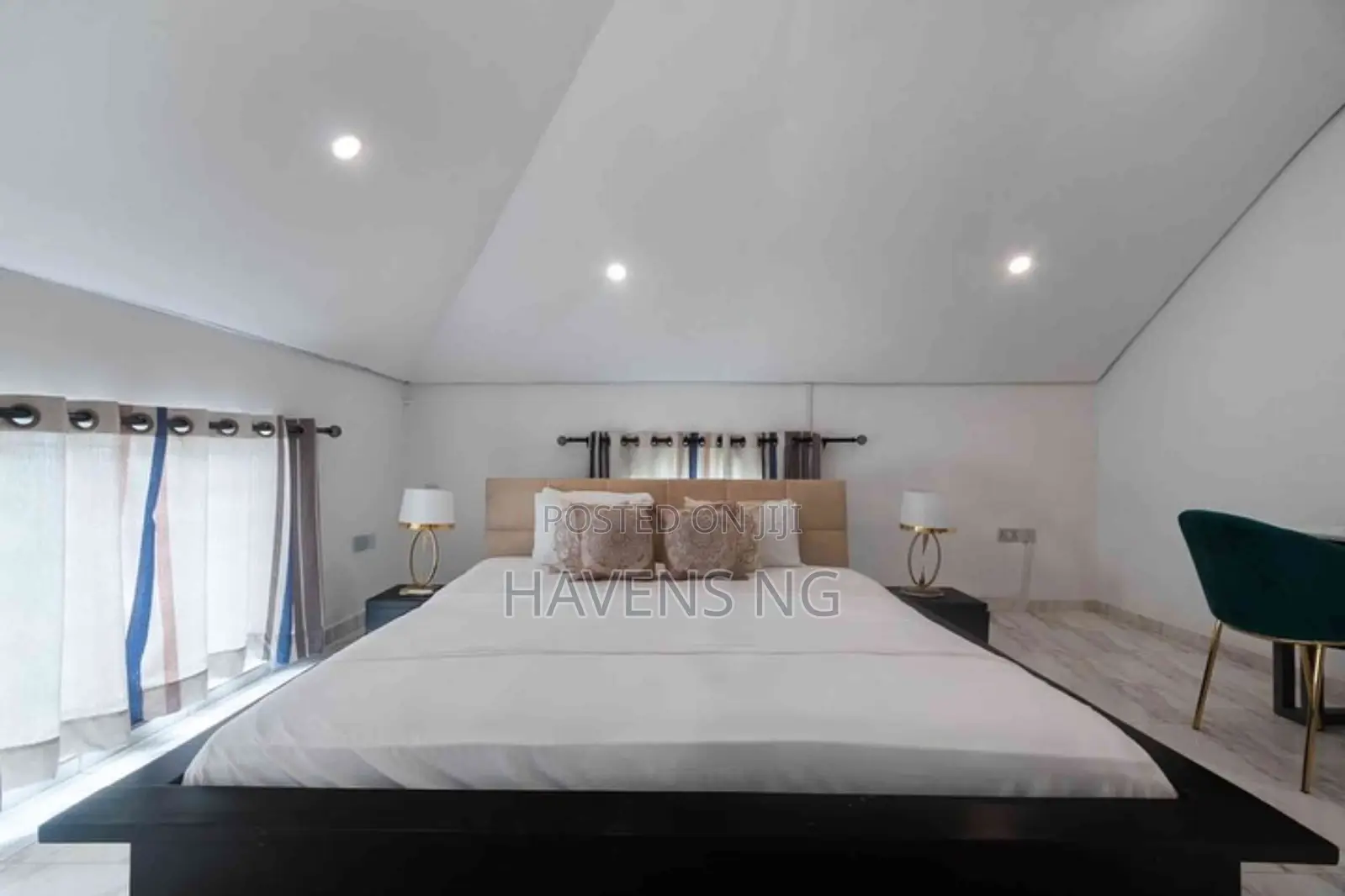Luxury 3-Bedroom Waterfront Apartment in Lekki in Lekki Phase 1