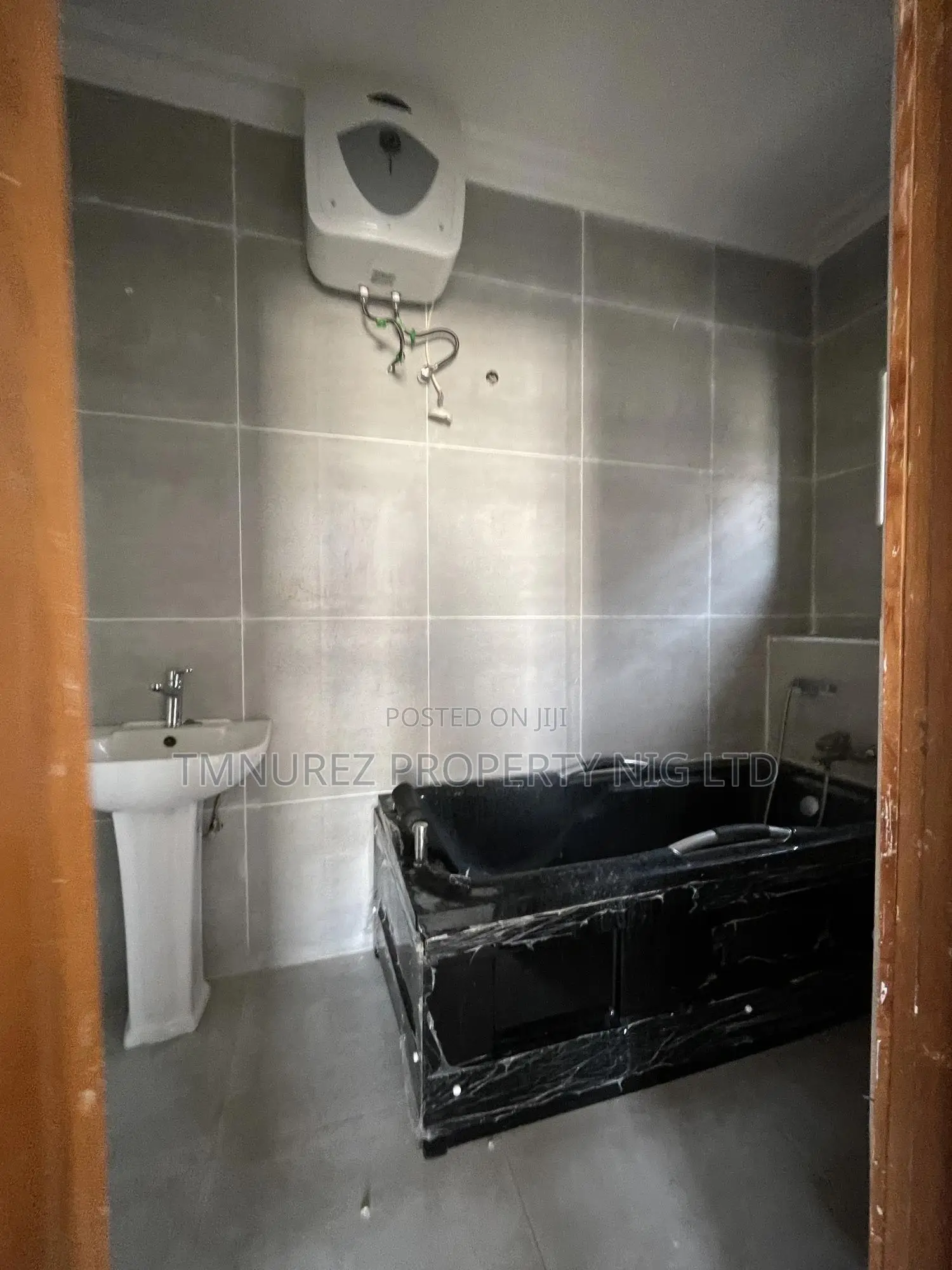 3bdrm Apartment in Lekki Phase1 for rent in Lekki Phase 1