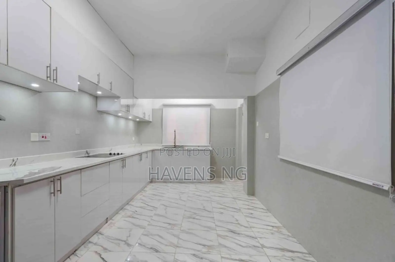 Luxury 3-Bedroom Waterfront Apartment in Lekki in Lekki Phase 1