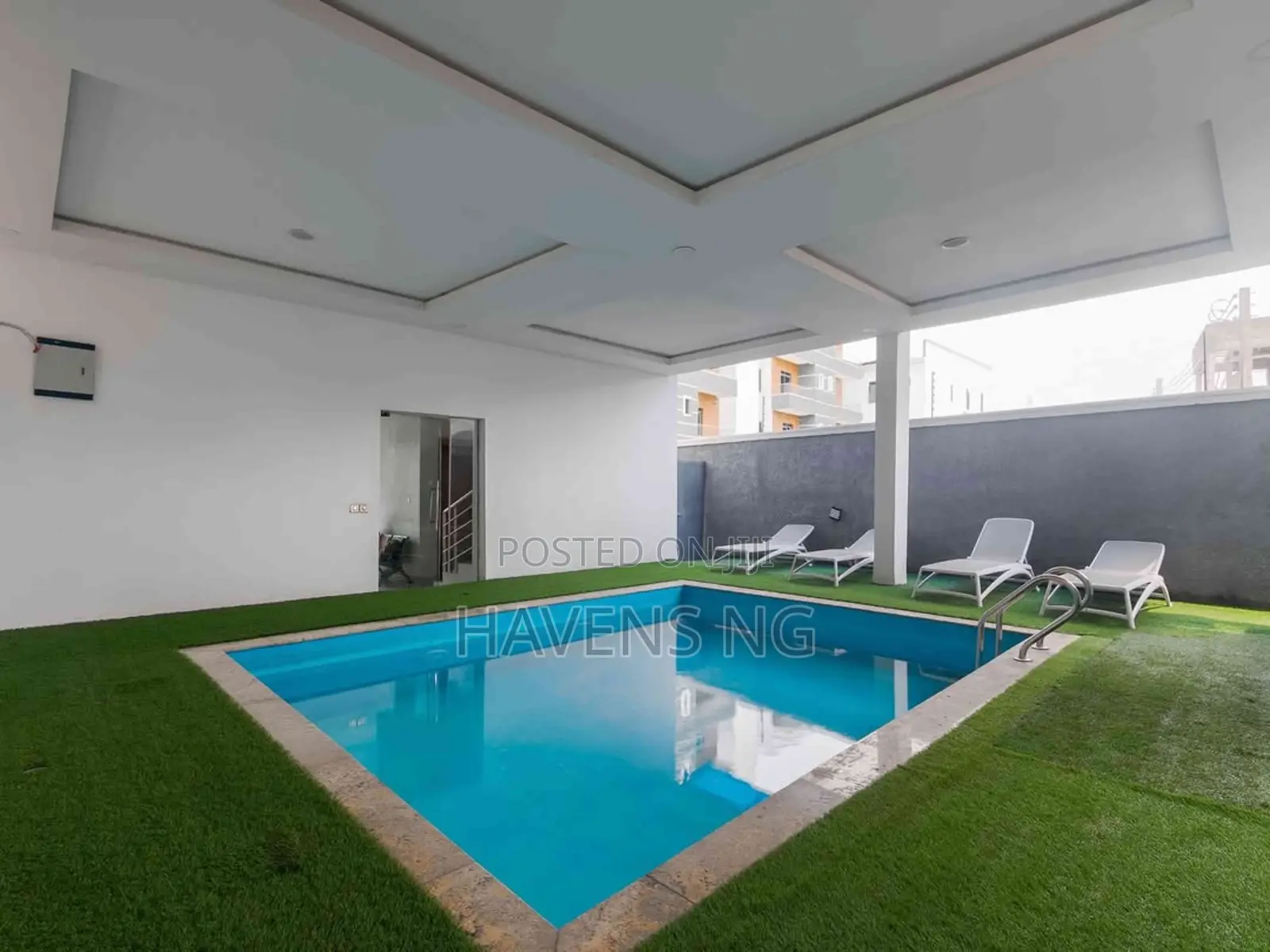 Luxury 4-Bedroom Duplex in Ikate With Private Rooftop in Ikate