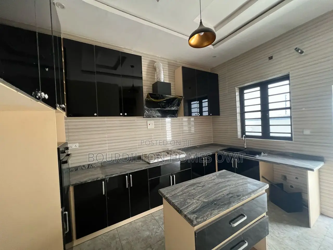 4bdrm Duplex in Lekki for sale in Lekki