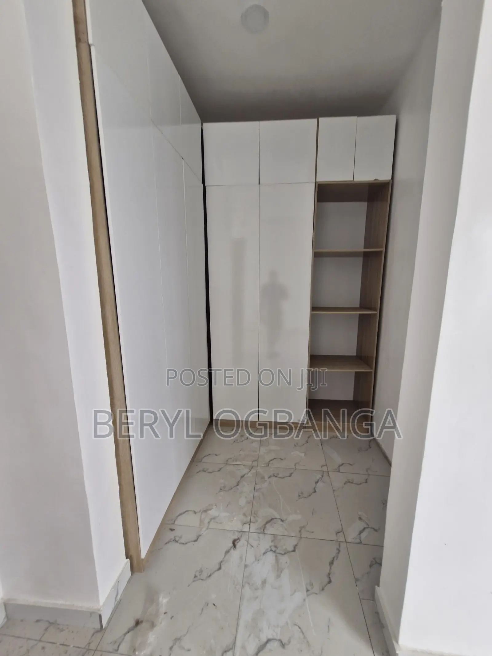 4bdrm Townhouse/Terrace in Ikota for sale in Ikota