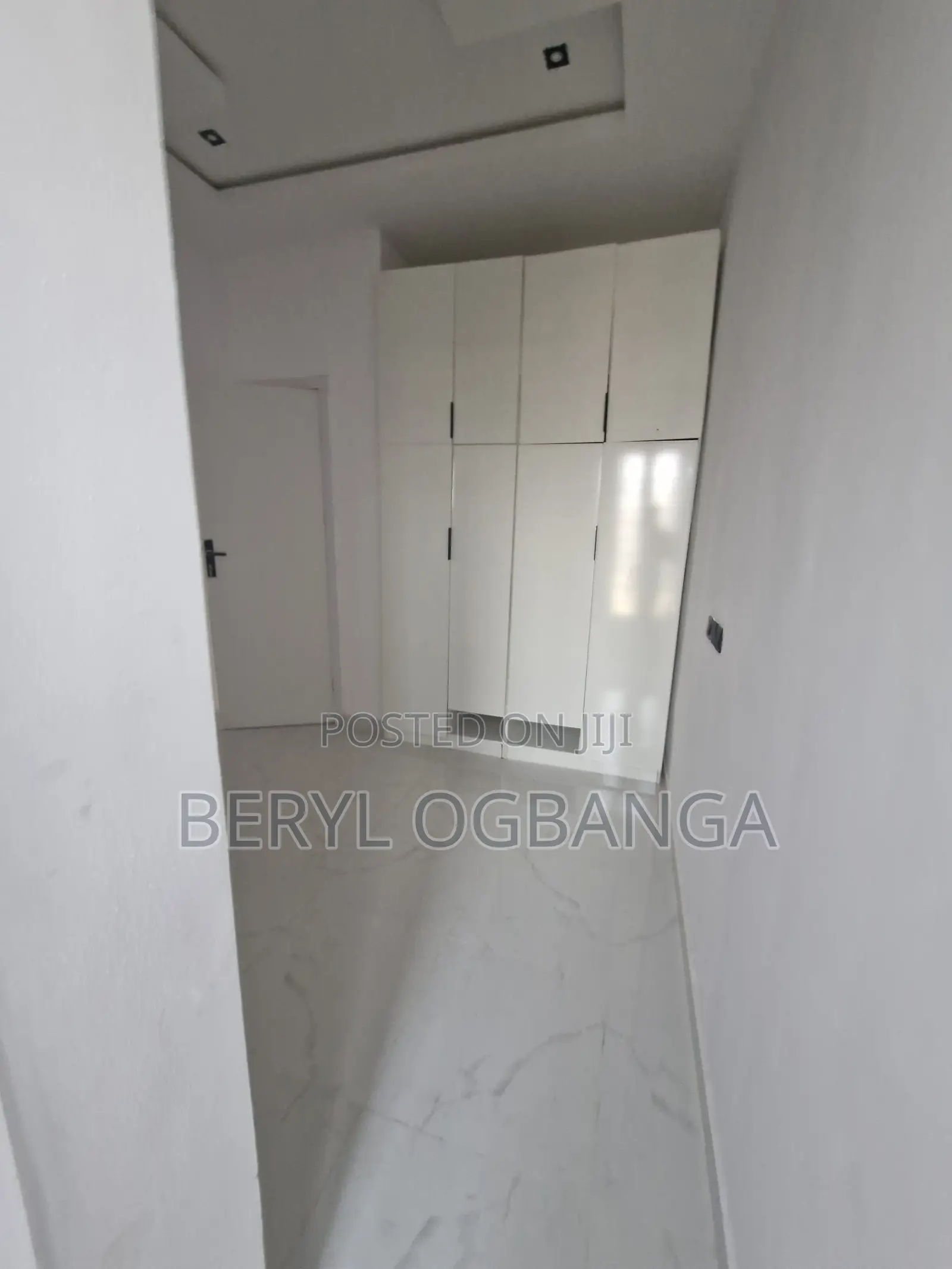 4bdrm Duplex in Ikota for sale in Ikota
