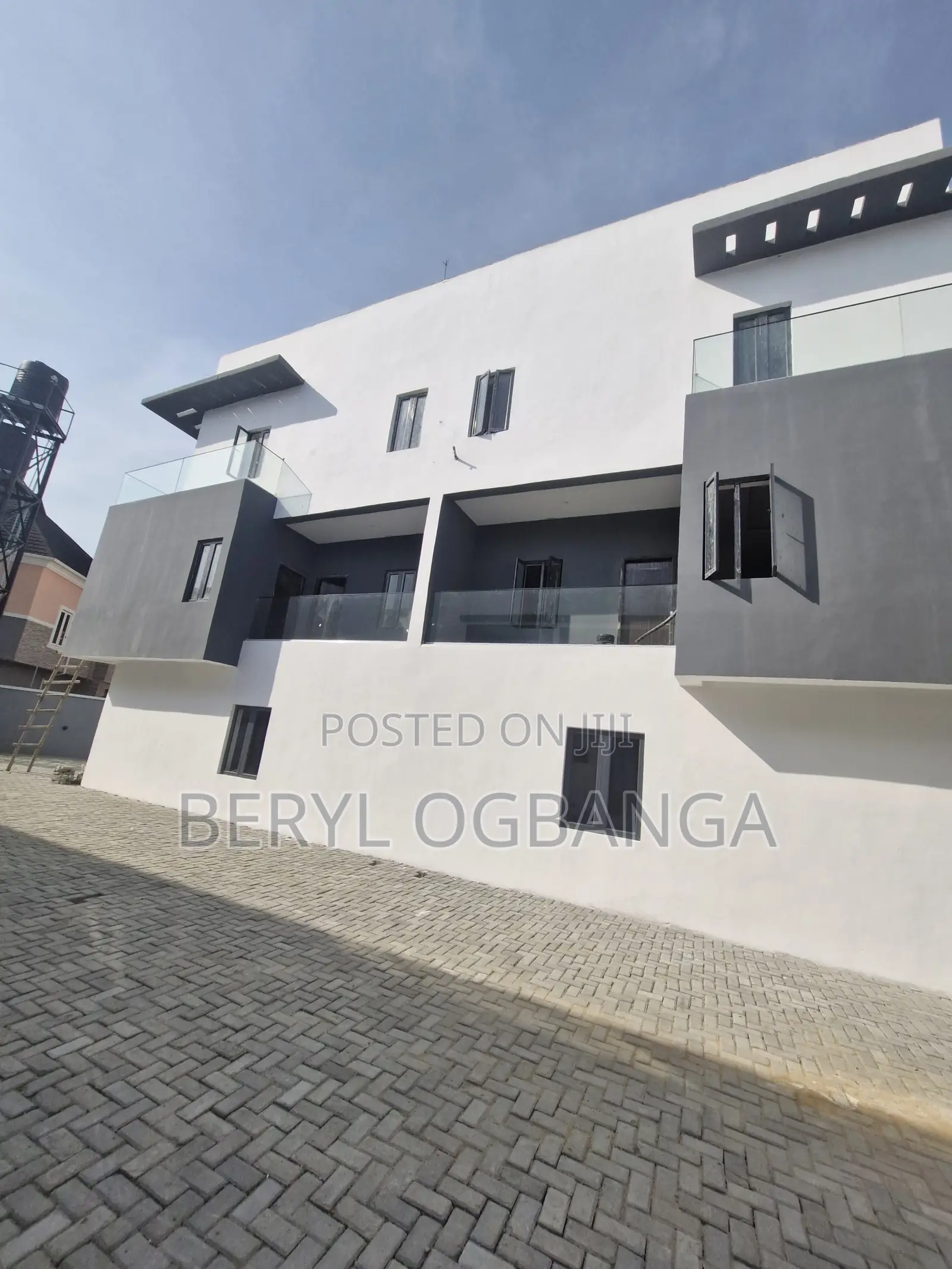 4bdrm Duplex in Ikota for sale in Ikota