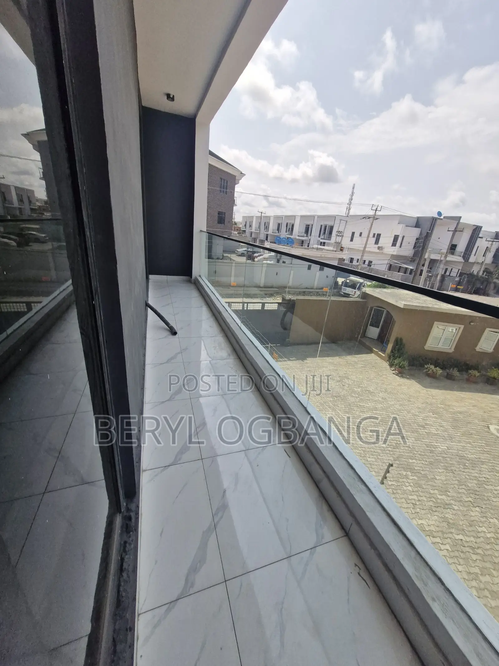 4bdrm Duplex in Royal Pine Estate, Lekki Phase 2 for sale in Lekki Phase 2