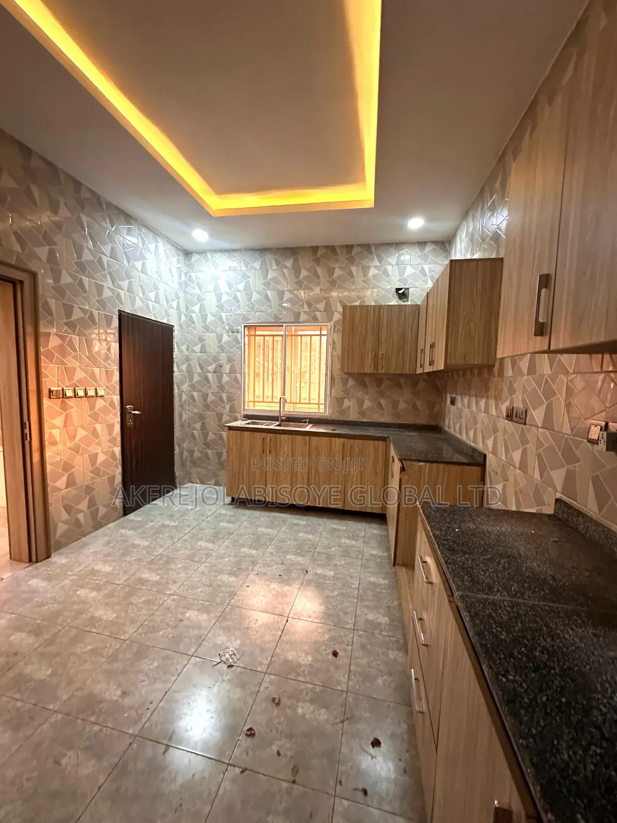 2bdrm Block of Flats in In An Estate for rent in Life Camp