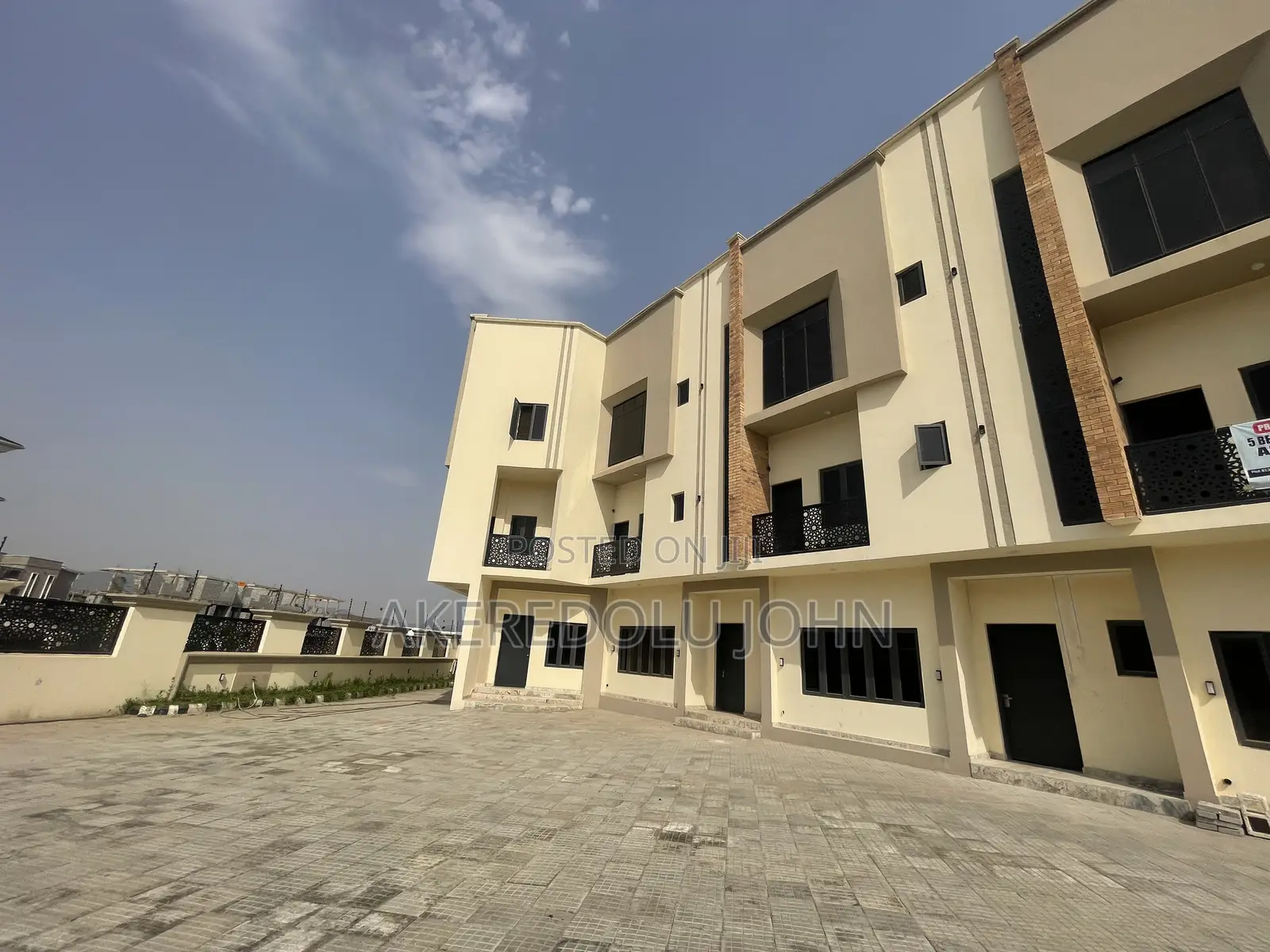 4bdrm Townhouse/Terrace in Jahi for sale in Jahi