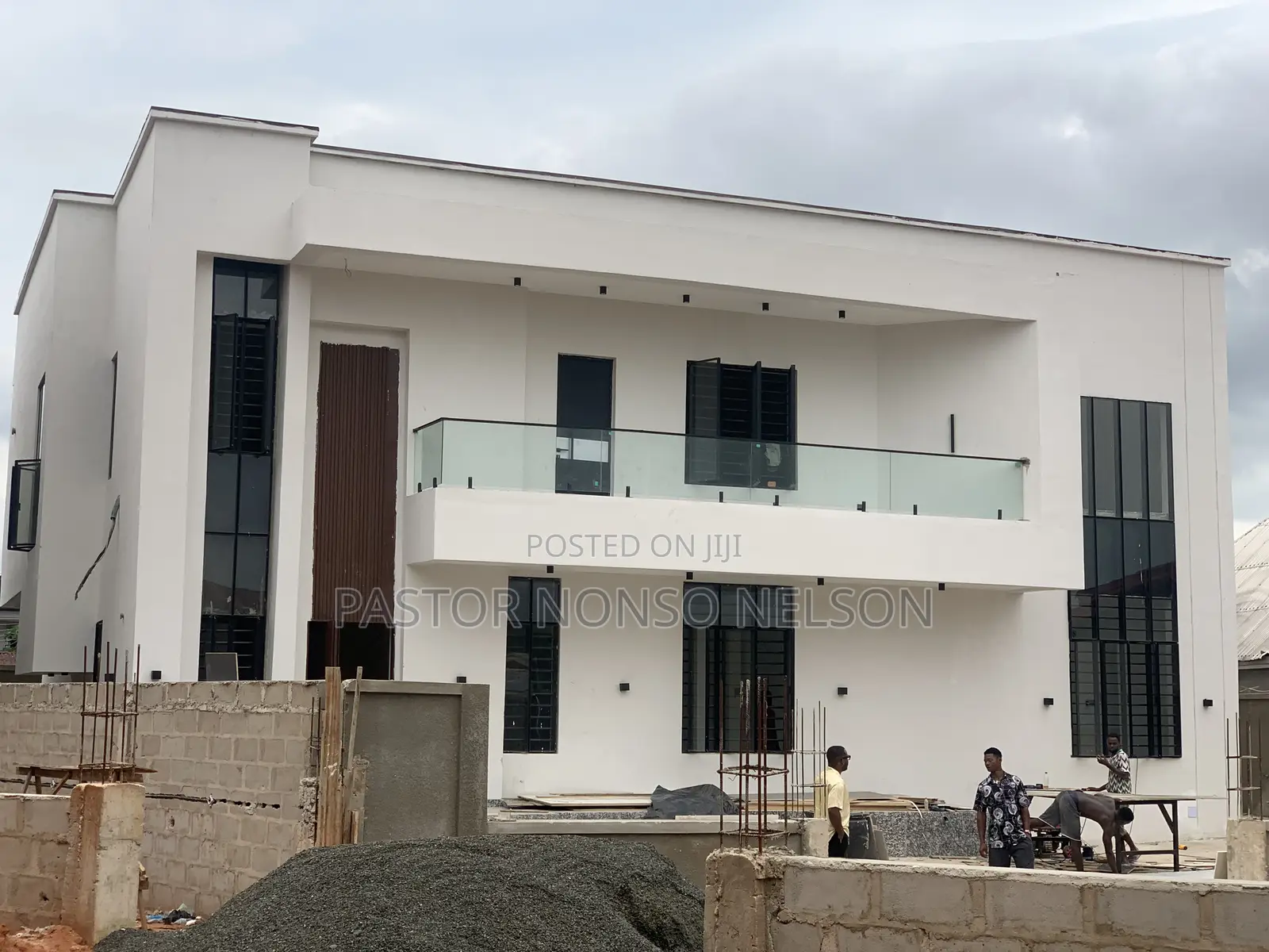 5bdrm Duplex in Ikenegbu Main, Owerri for sale in Owerri