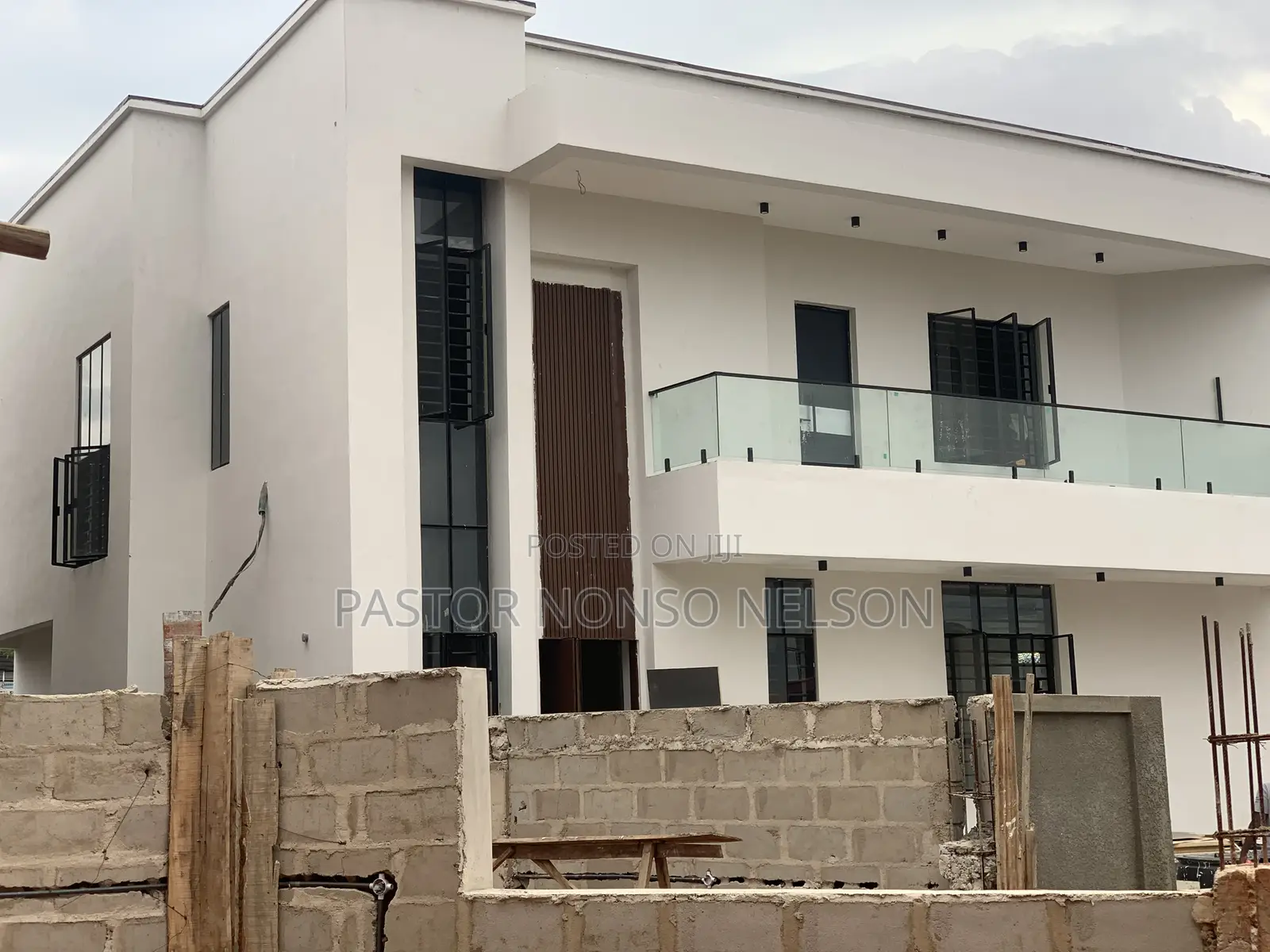 5bdrm Duplex in Ikenegbu Main, Owerri for sale in Owerri