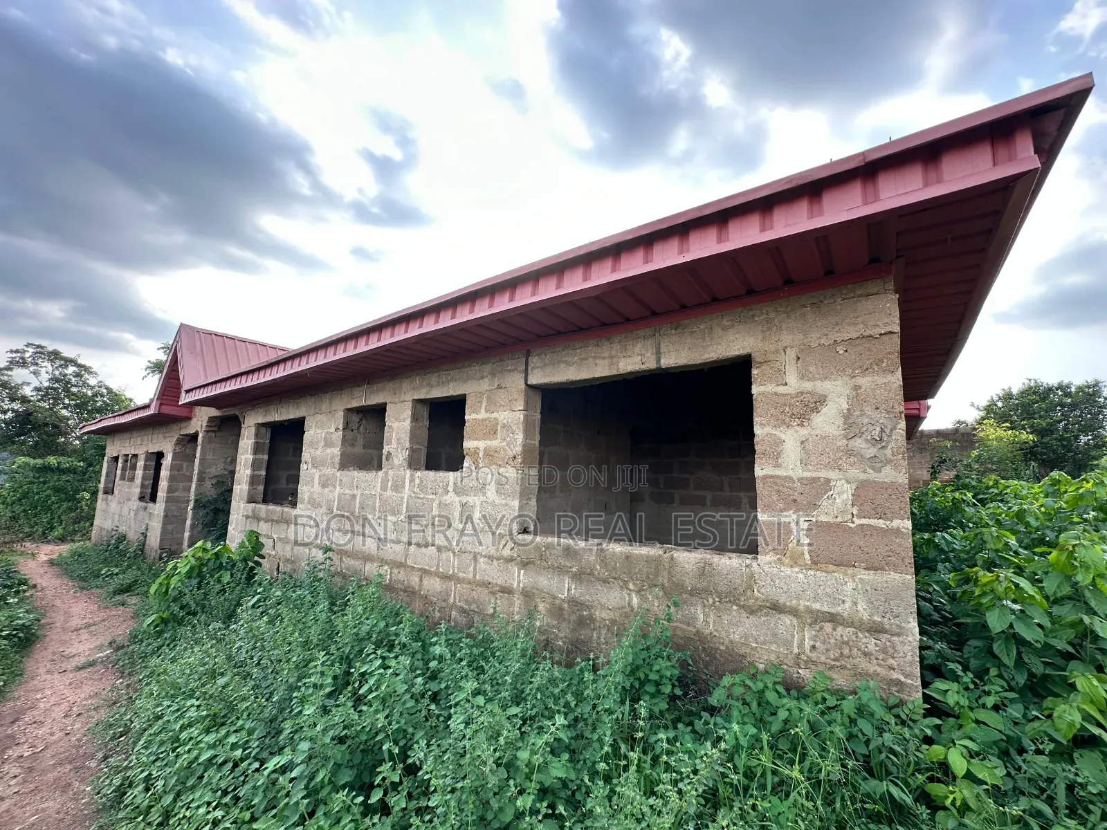 6bdrm Block of Flats in Awotan Apete, Ibadan Polytechnic/University in Ibadan Polytechnic/University