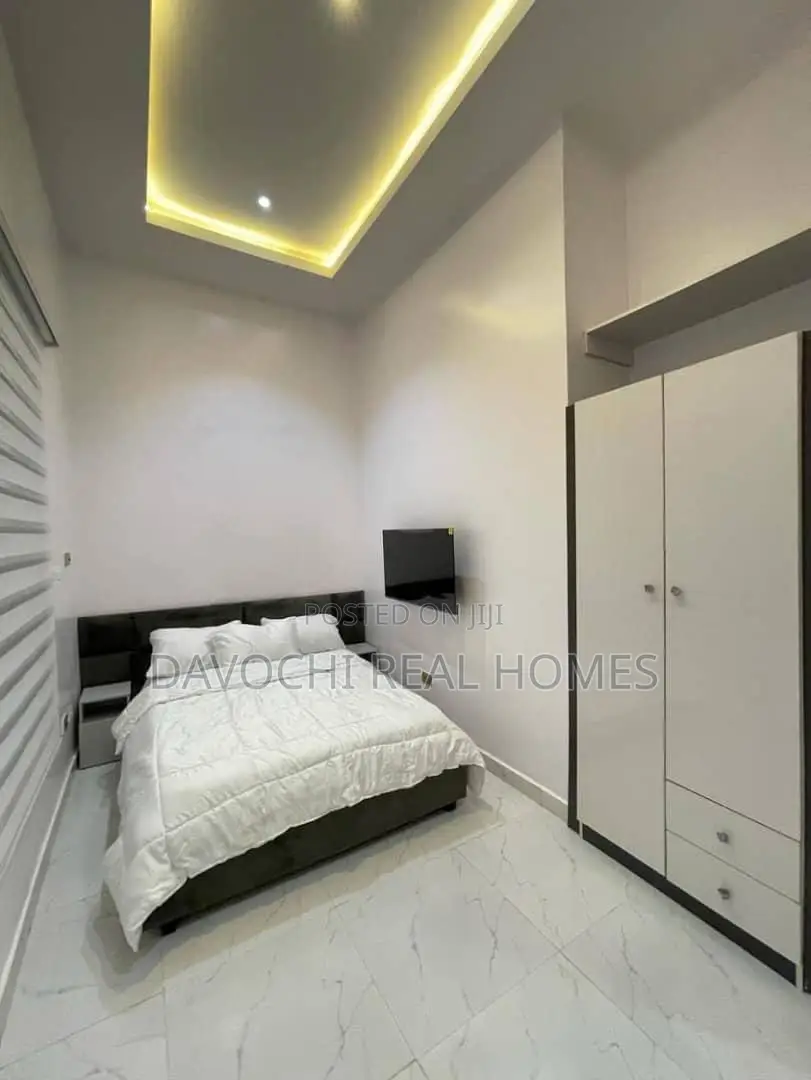 4 Bedroom Duplex With Spacious Kitchen in Chevron