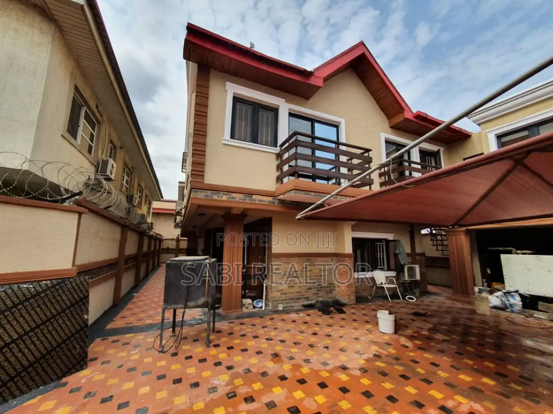 Furnished 5bdrm Duplex in Omole Phase 2 for sale in Omole Phase 2