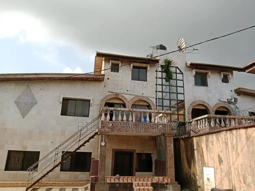 6bdrm Duplex in Valley Estate, Ikeja for sale in Ikeja