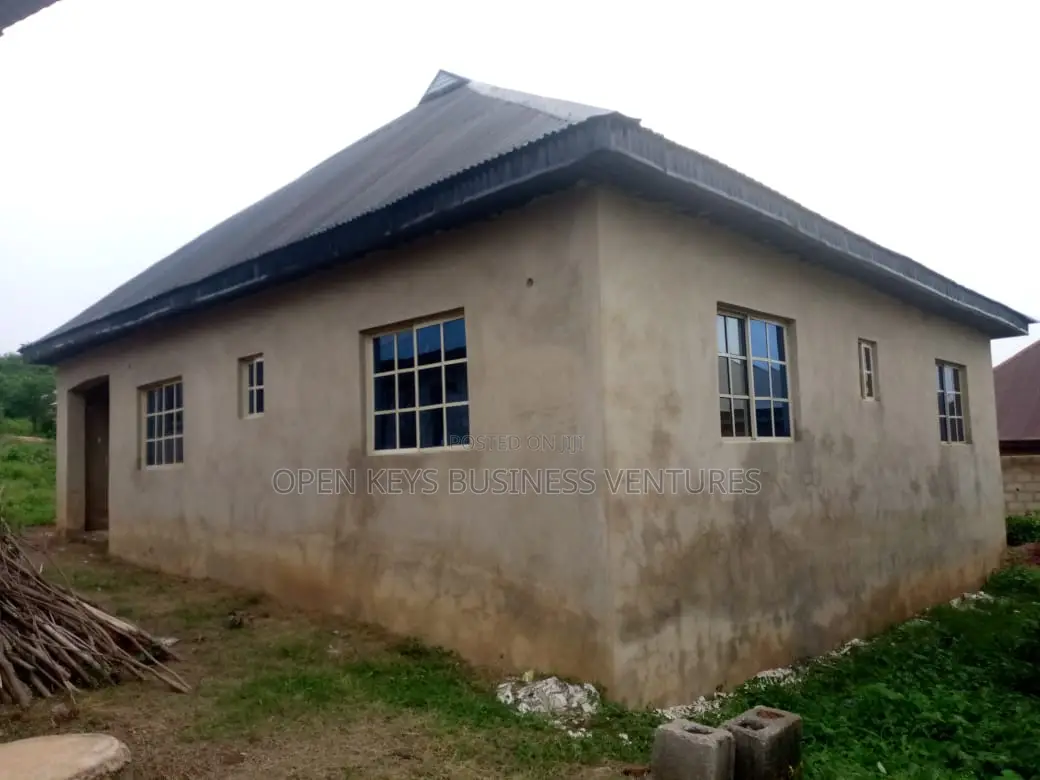 3bdrm Bungalow in Awotan, Eleyele for sale in Eleyele