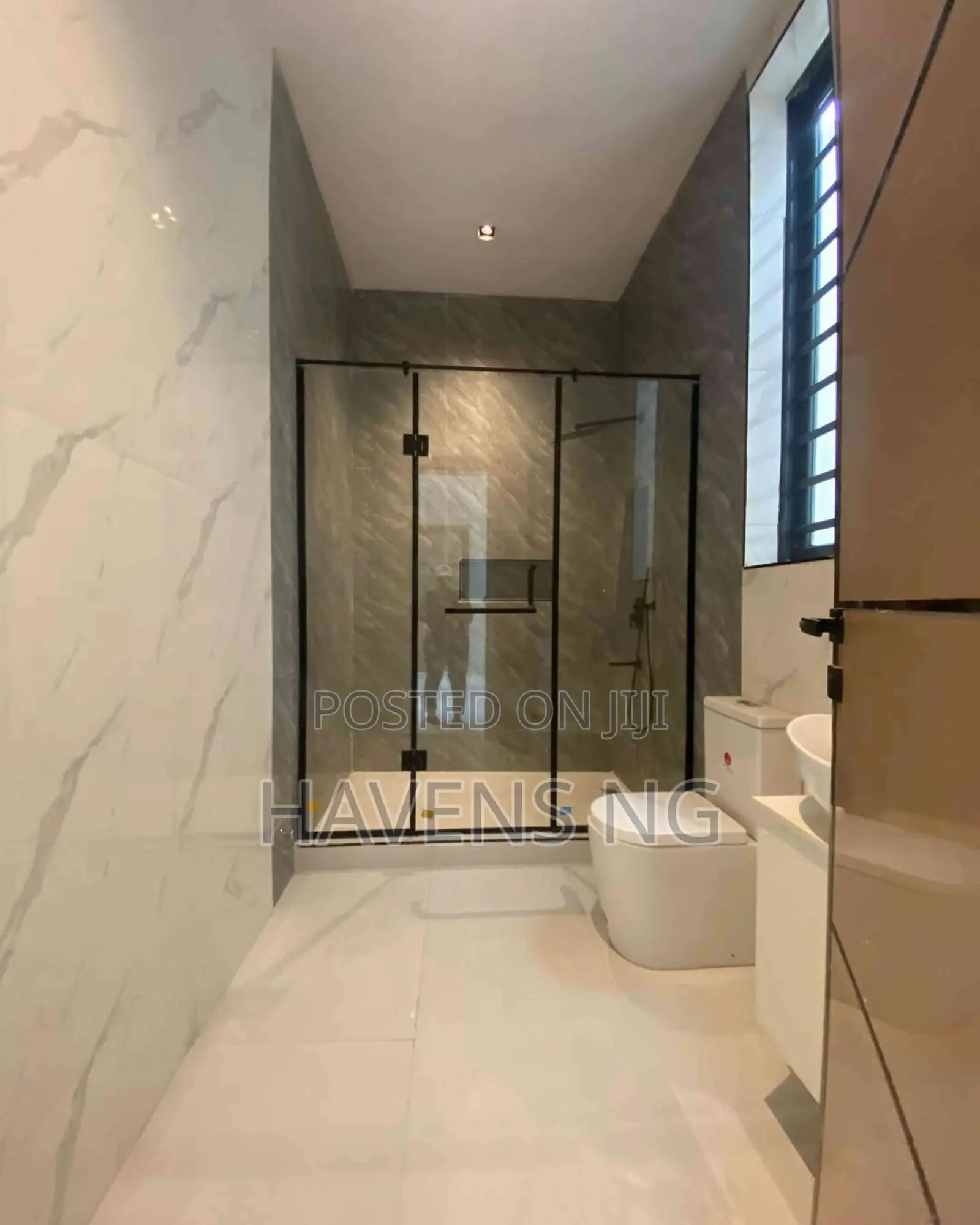 5bdrm Duplex in Ajah,Lagos for sale in Ado / Ajah