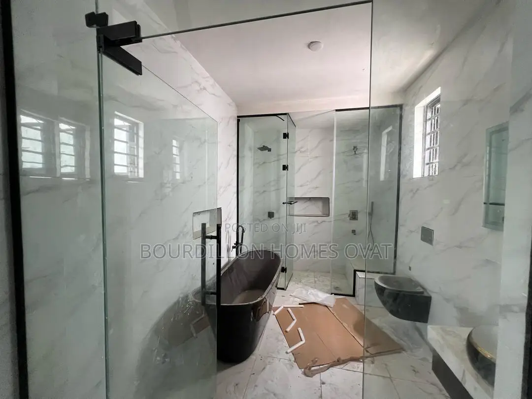 5bdrm Duplex in Lekki for sale in Lekki