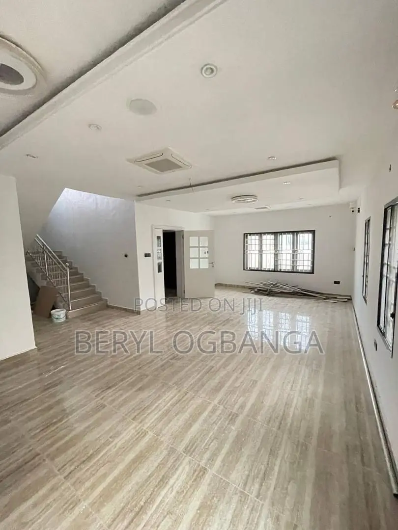 5bdrm Duplex in Ikate for rent in Ikate