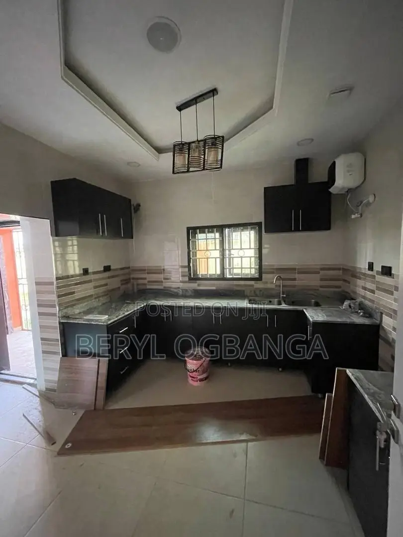 5bdrm Duplex in Ikate for rent in Ikate