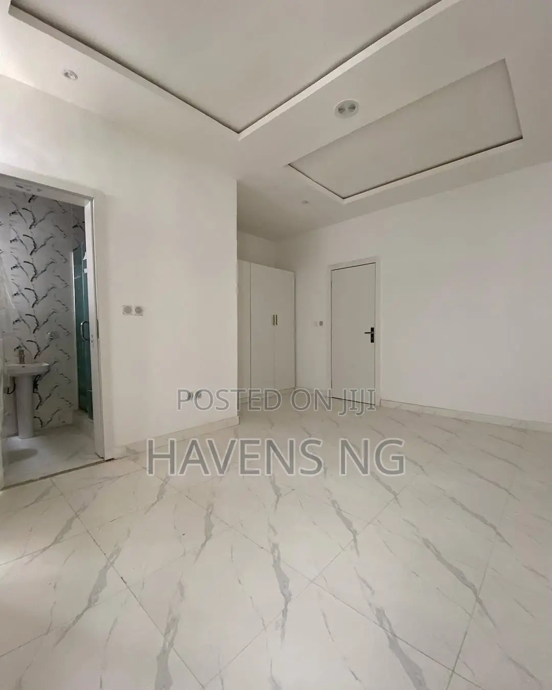 3bdrm Duplex in Ikota for sale in Ikota